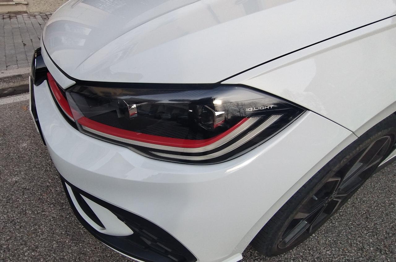 Volkswagen Polo 2.0 TSI DSG GTI