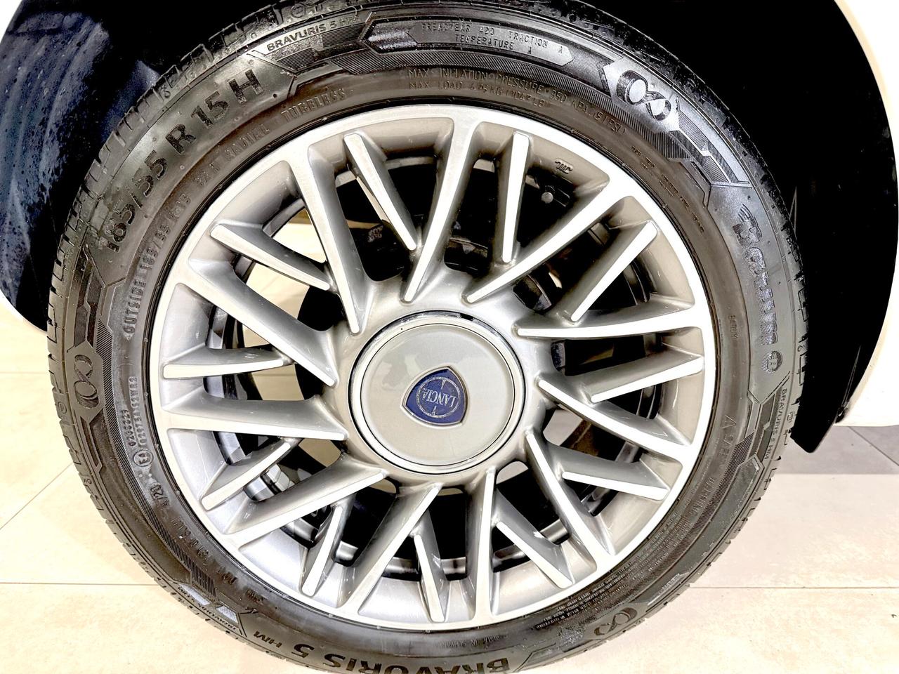 Lancia Ypsilon 1.2 69 CV 5 porte Gold