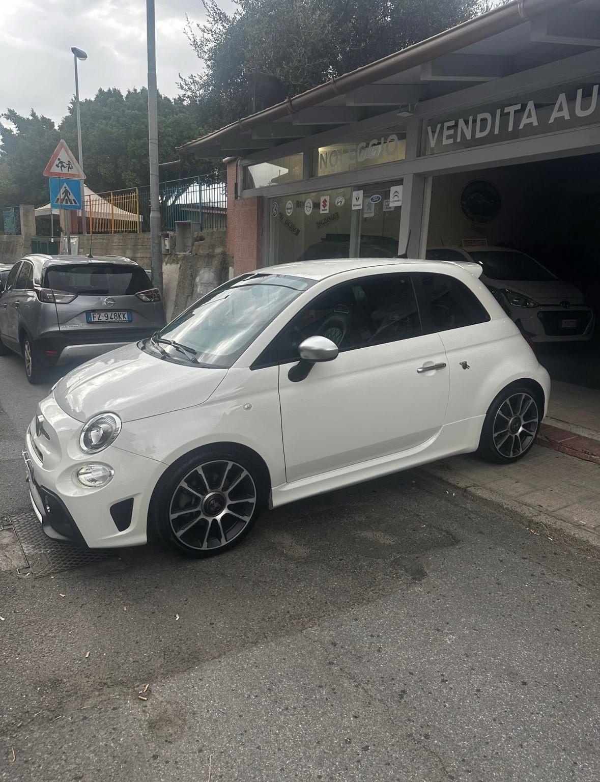 Abarth 595 C 1.4 Turbo T-Jet 165 CV Turismo