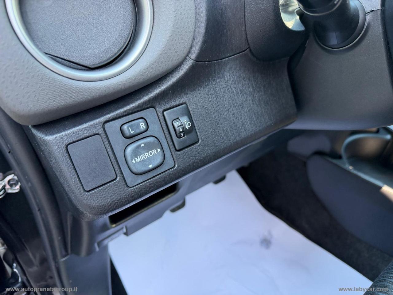 TOYOTA Yaris 1.0 5p. Lounge SOLI 138.000 KM !!!