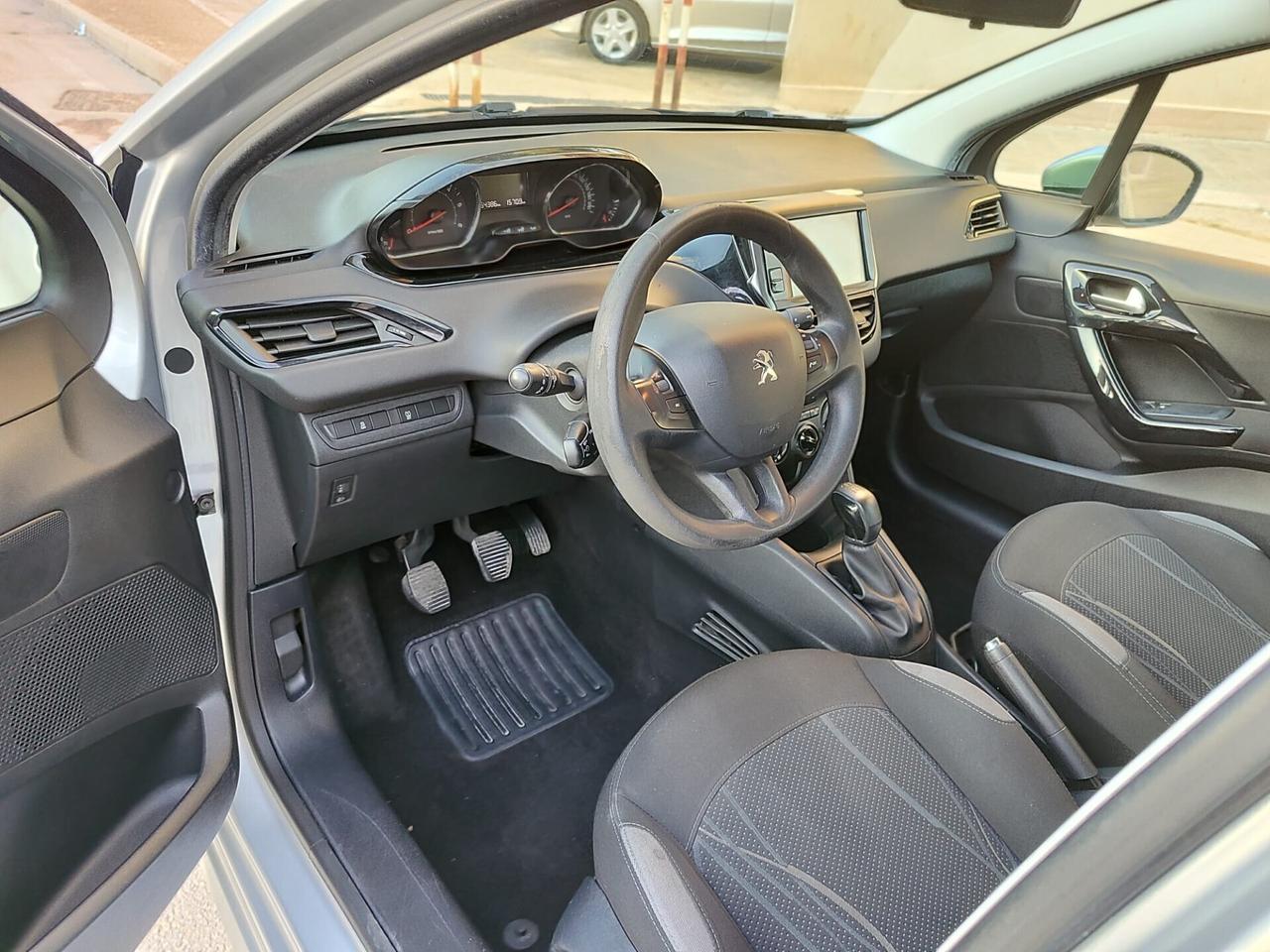 Peugeot 208 1.4 HDi 68 CV!!