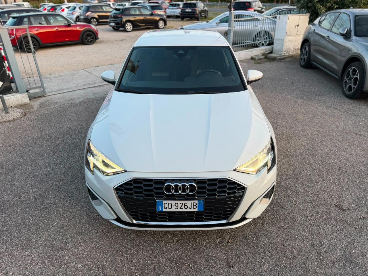 AUDI A3 SPB 30 g-tron S tronic Business Adv.