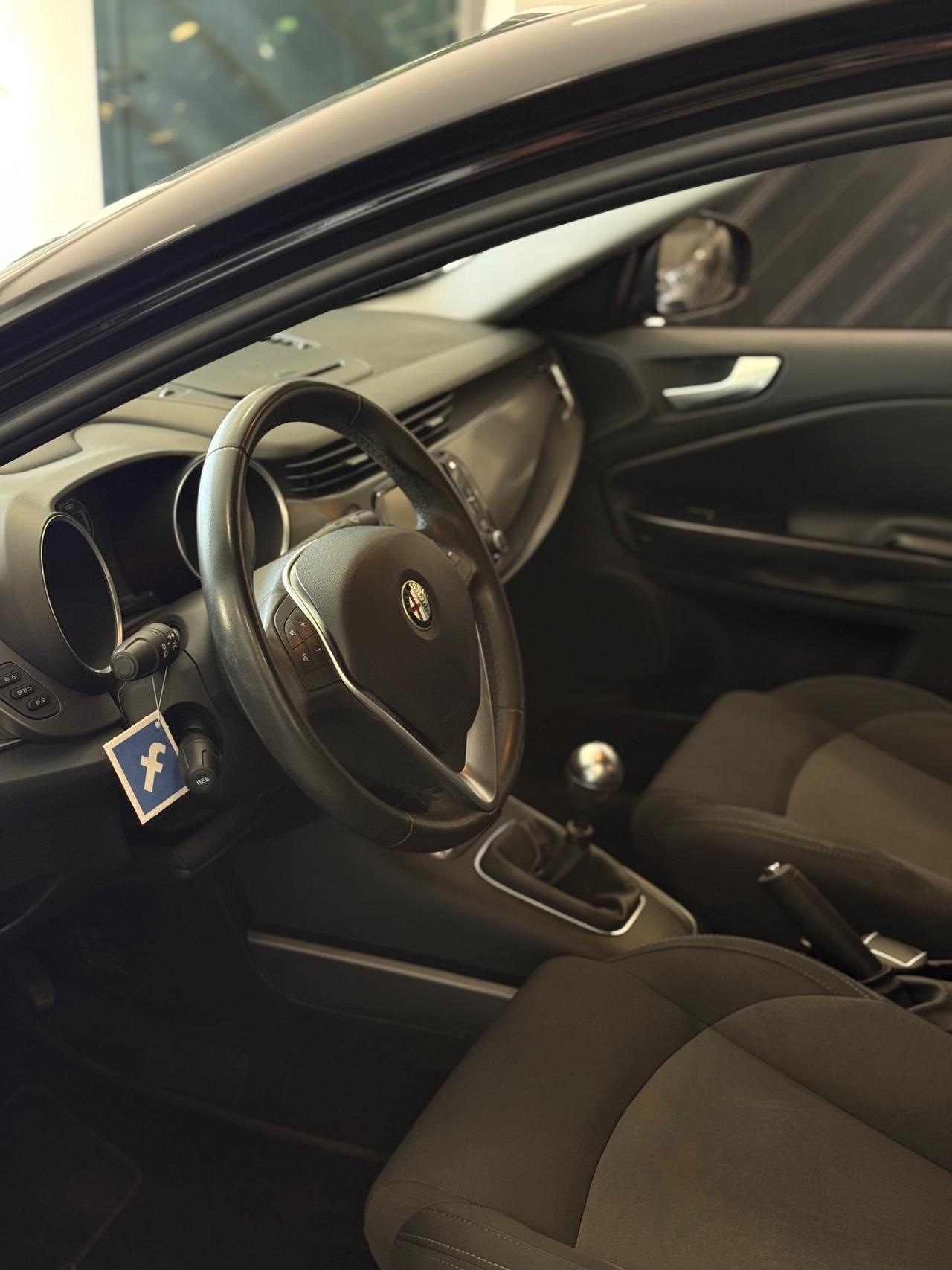 Alfa Romeo Giulietta 1.6 JTDm-2 120 CV Distinctive