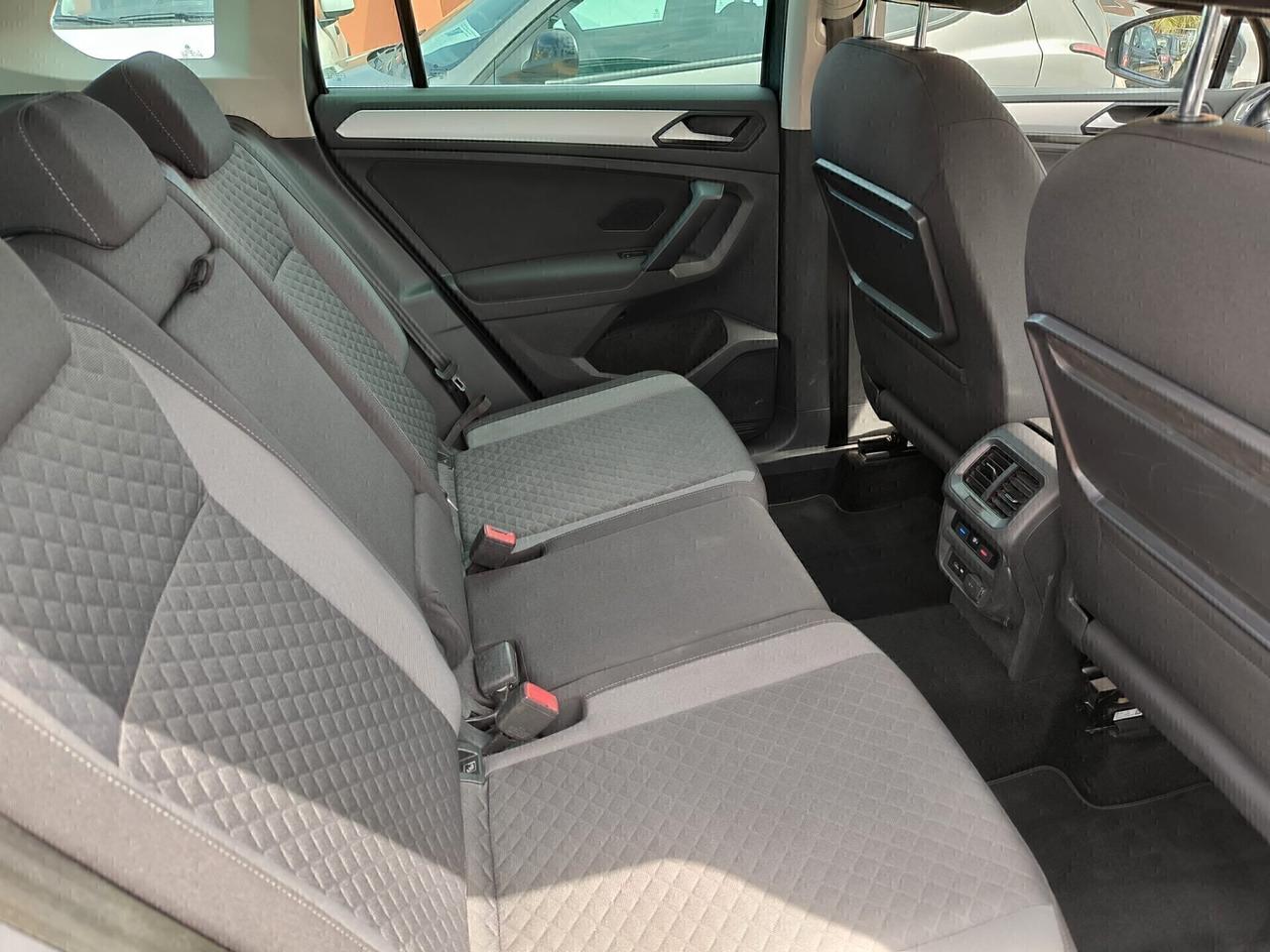 Volkswagen Tiguan 2.0 TDI SCR DSG Sport R-Line