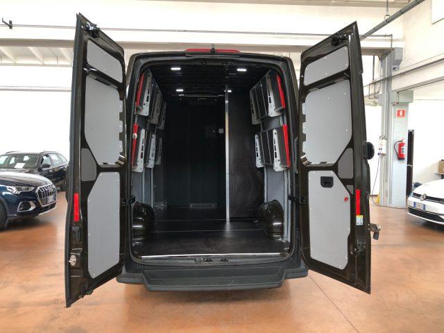 VOLKSWAGEN Crafter 30 2.0 TDI 140CV PST-TA Furgone Logistic