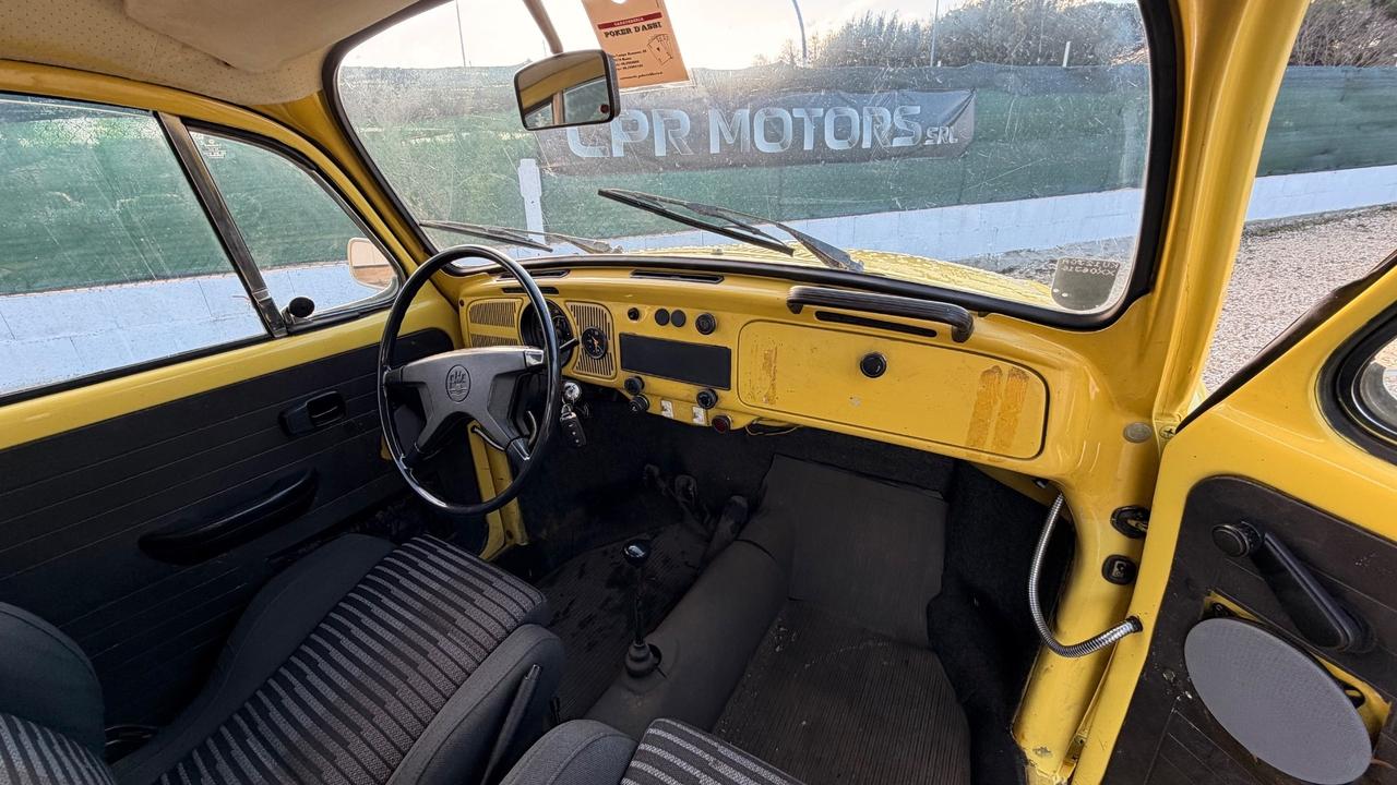 Volkswagen Maggiolino GIALLO