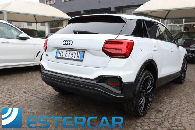 AUDI Q2 30 TDI Identity Black S LINE