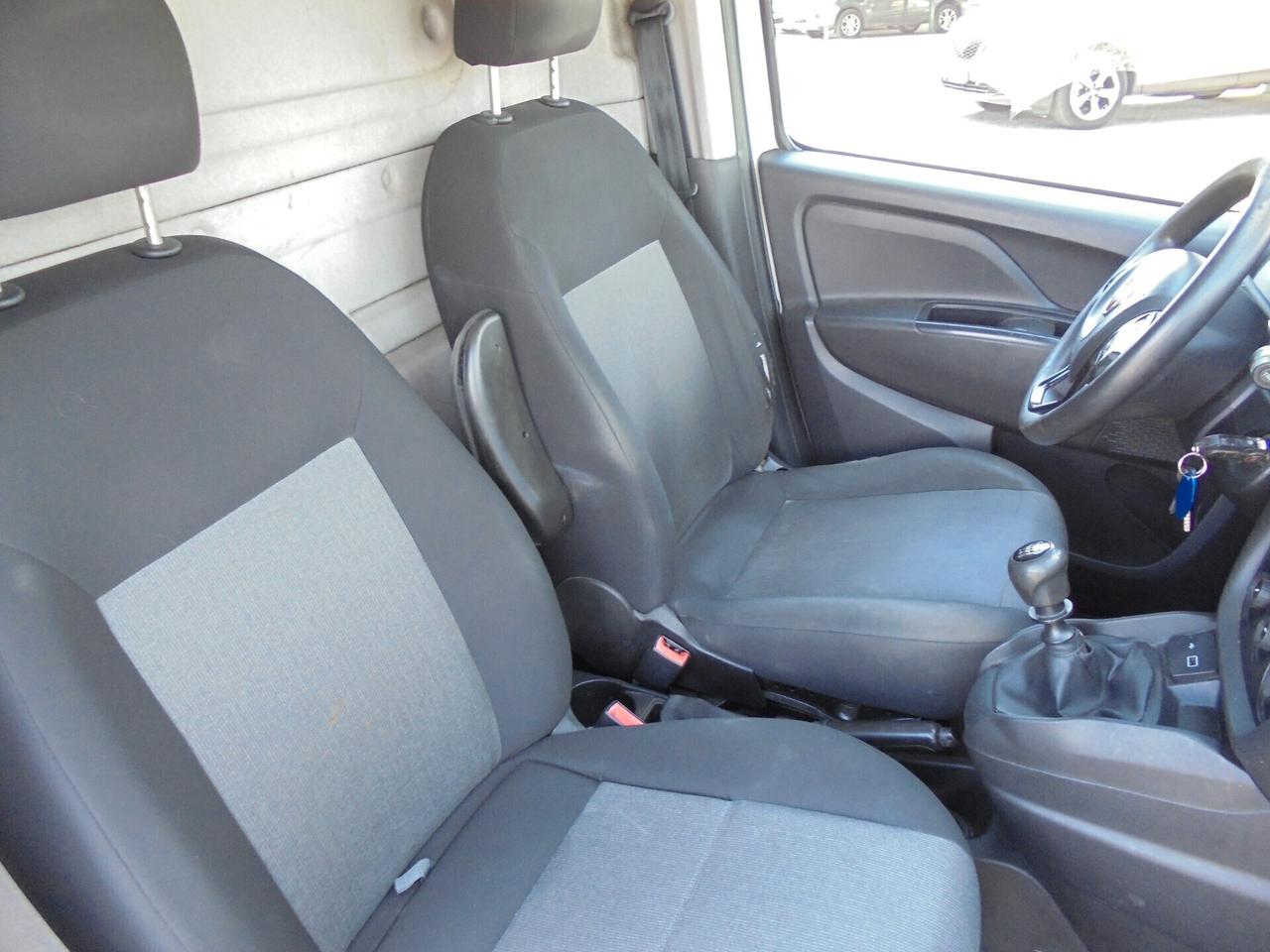 Fiat Doblò MAXI 1.4 T-Jet Natural Power PL-TN Cargo Maxi Lamierato SX