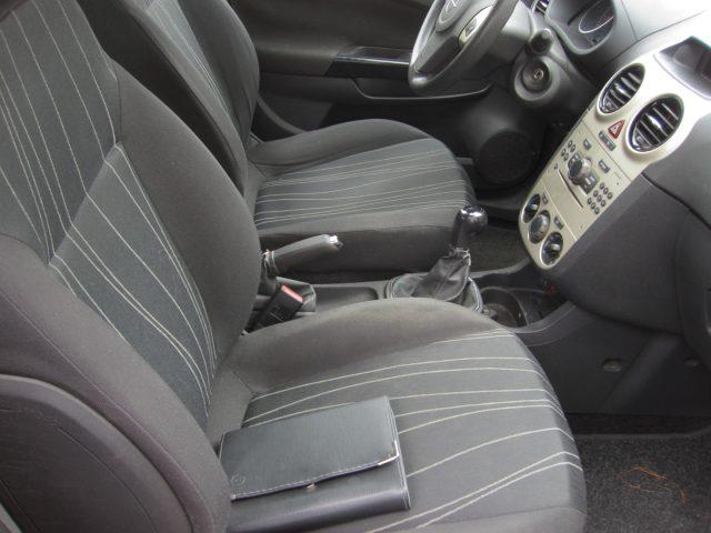OPEL Corsa 1.2 5 porte Club NEOPATENTATI