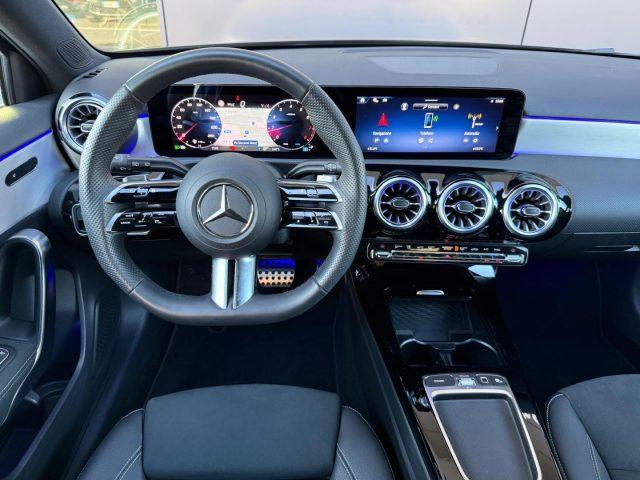MERCEDES-BENZ A 200 163cv AMG Line Premium NIGHT PACK-19"-IVA ESP