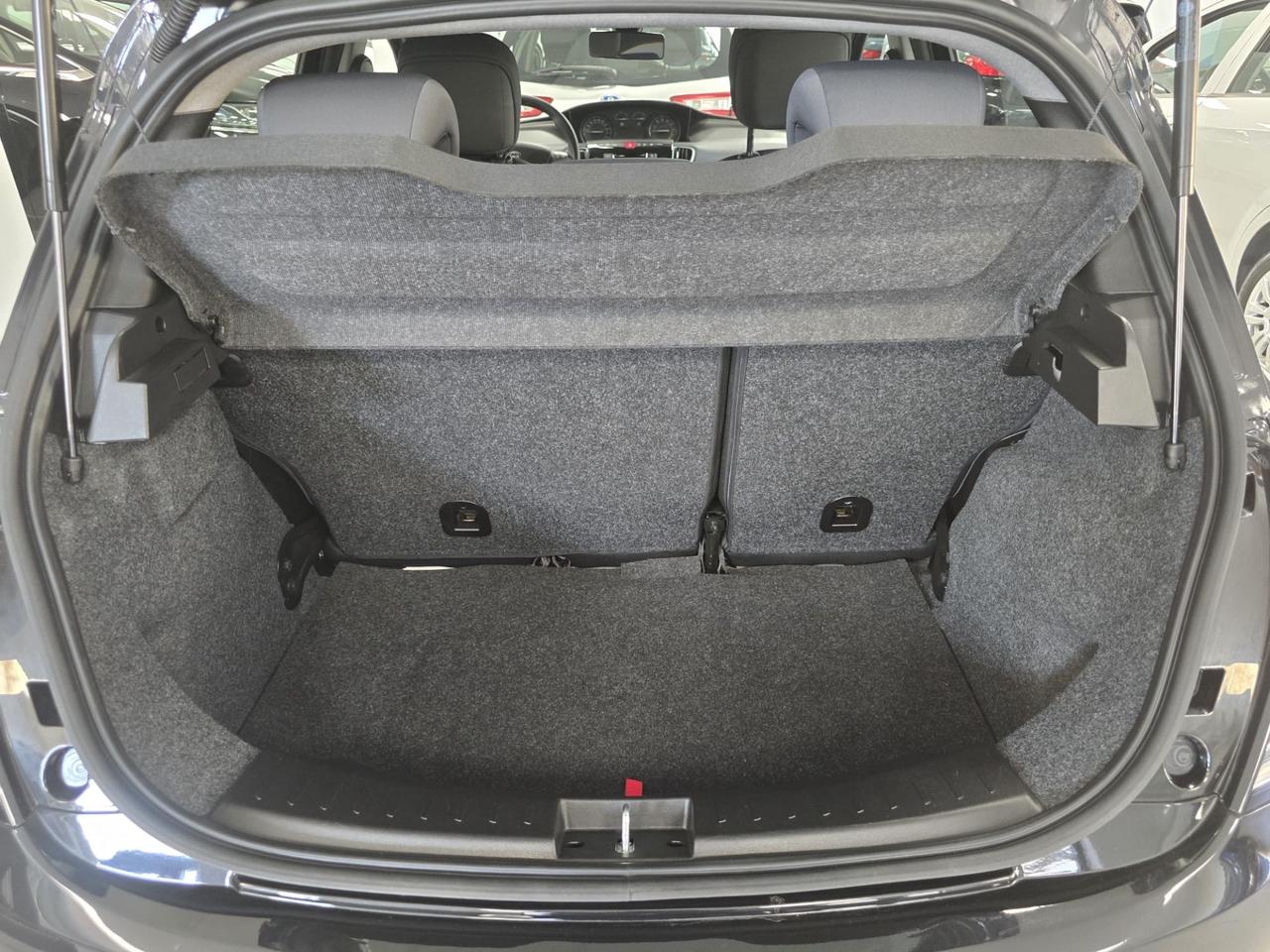 Lancia Ypsilon 1.0 Hybrid 70cv anno 2024 km 68000