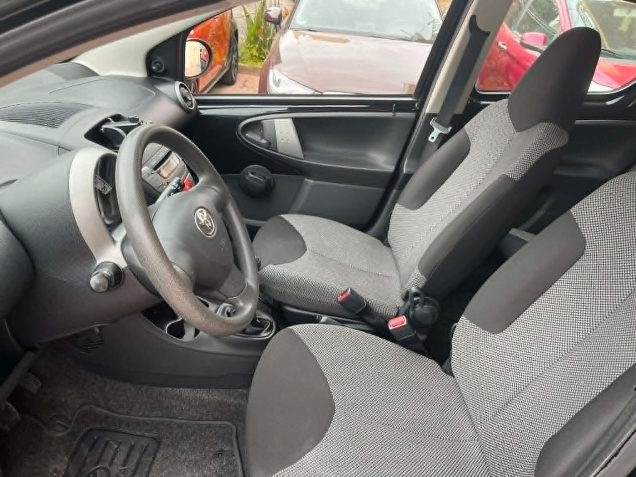 TOYOTA AYGO 1.0 68CV 2013 EURO 5 FULL BENZINA