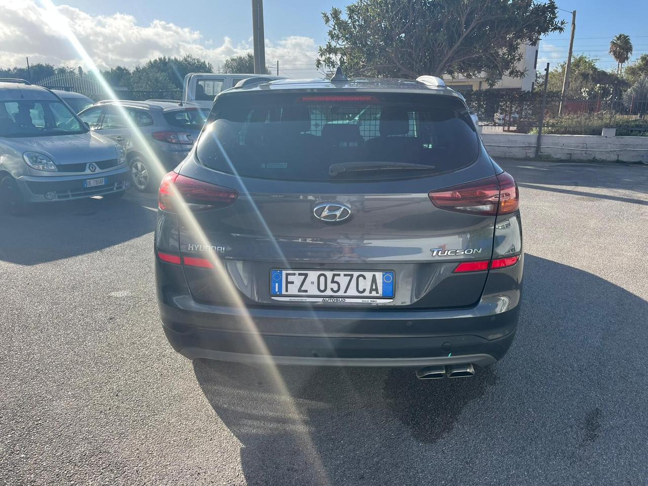 Hyundai Tucson 1.6 CRDi XPrime autocarro n1