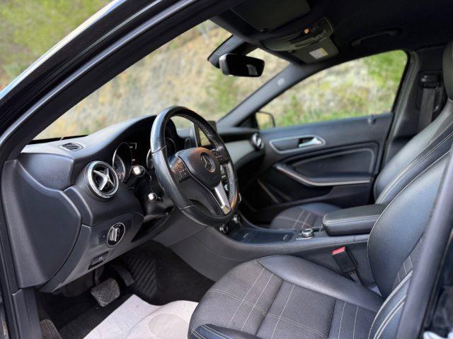 MERCEDES-BENZ GLA 200 d Automatic Premium