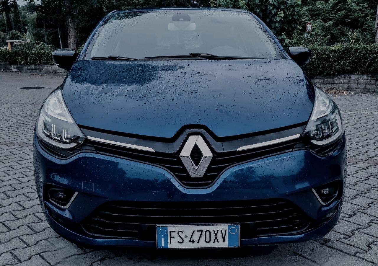 Renault Clio TCe 12V 90 CV GPL 5 porte Moschino Intens