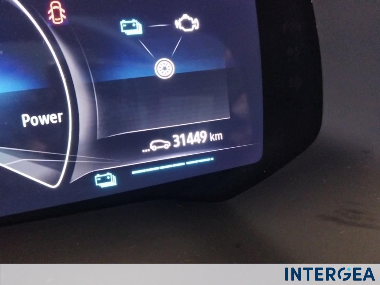 RENAULT Captur 1.6 E-Tech hybrid Techno Fast Track