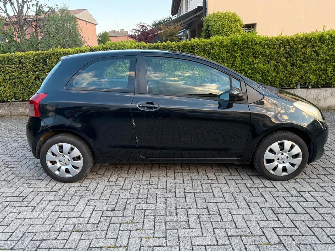 Toyota Yaris 1.0 Sol