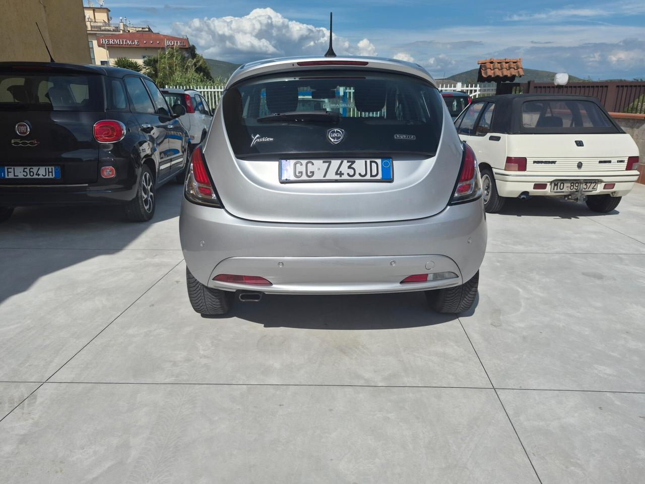Lancia Ypsilon 1.0 FireFly 5 porte S&S Hybrid Ecochic Silver