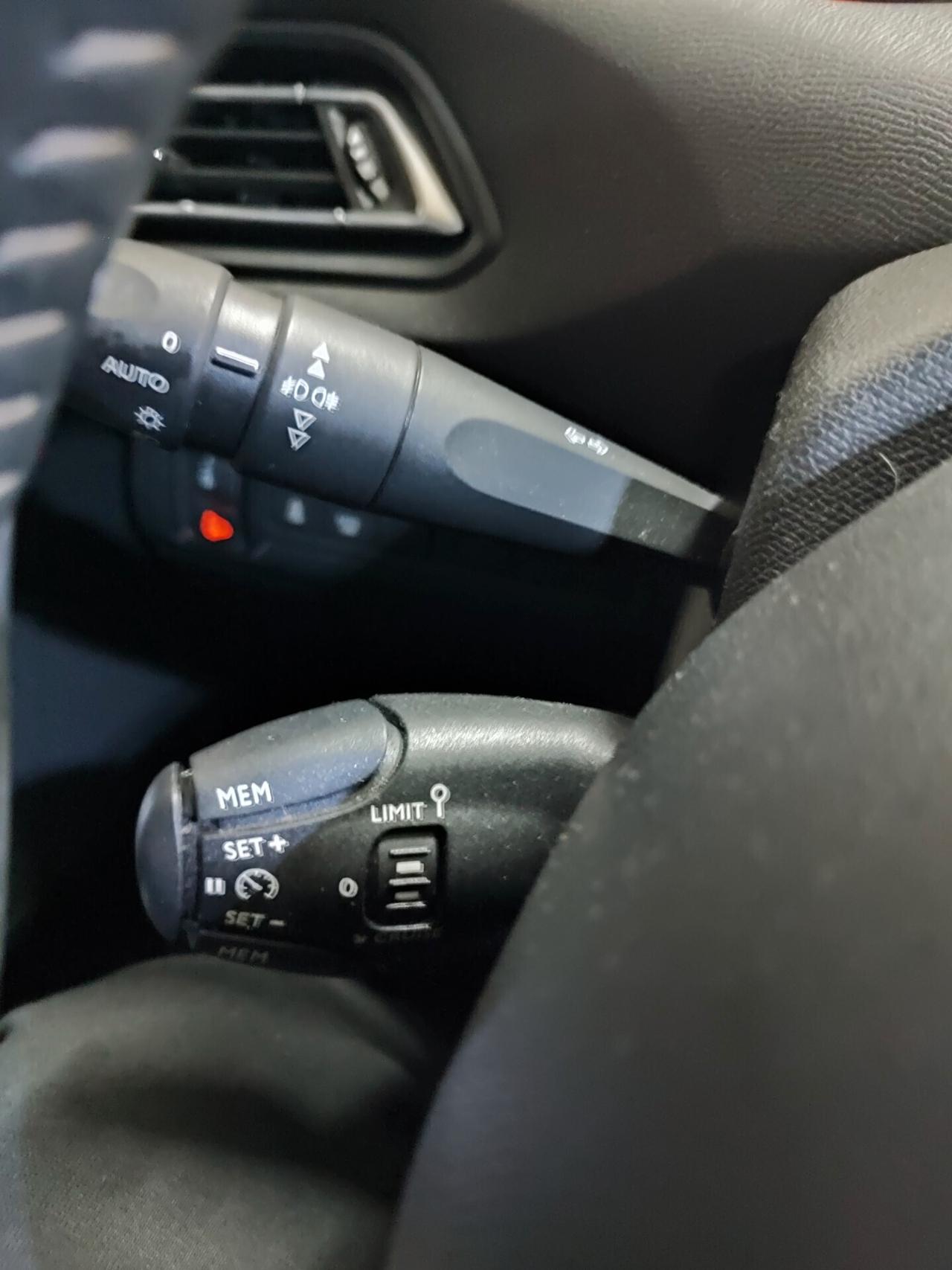 PEUGEOT 308 DEL 2014 TURBO BENZINA EURO6B 8GOMME