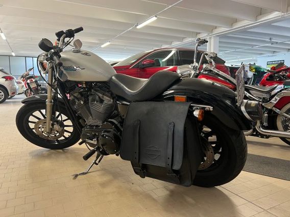 HARLEY-DAVIDSON 883 Sportster Standard XLH
