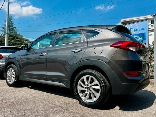 Hyundai TUCSON 1.7 crdi Xpossible 2wd 115cv " TETTO / NAVI / TELECAMERA/....