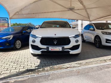 Maserati Levante V6 Diesel AWD Gransport MOTORE KM0