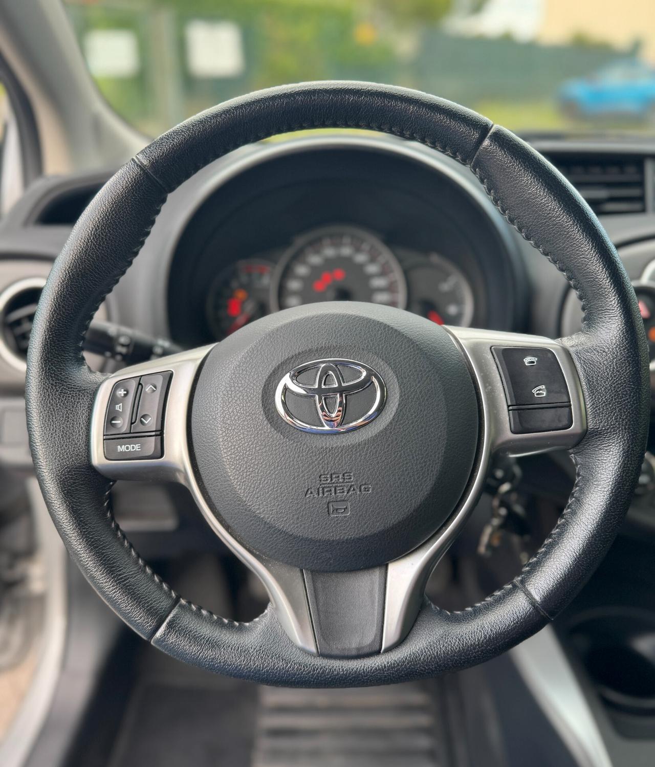 Toyota Yaris 1.0 51kW Benz 5p *SOLO 40.000 KM CERTIFICATI*