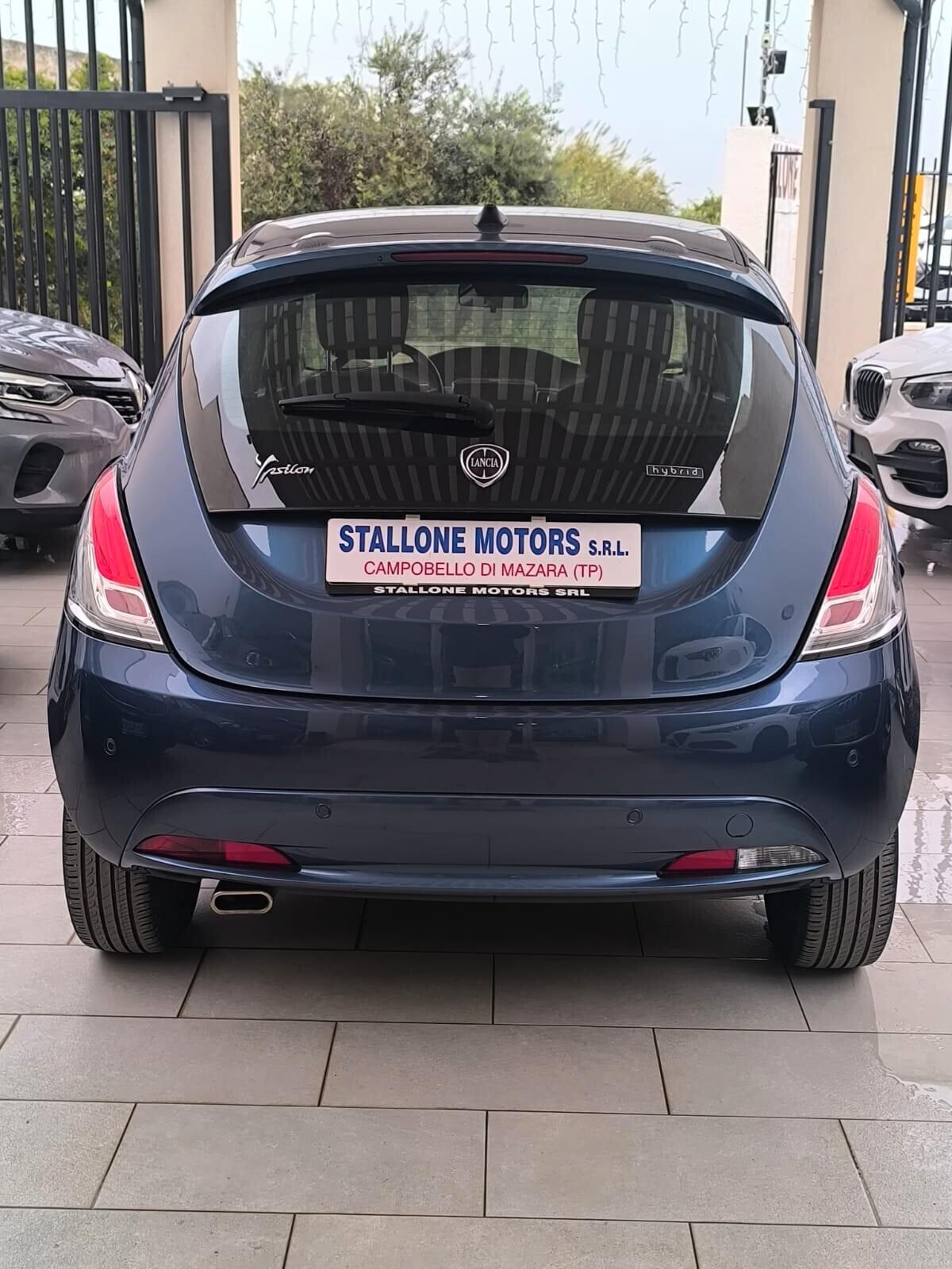 Lancia Ypsilon 1.0 CC S&S Hybrid Ecochic Gold 2022