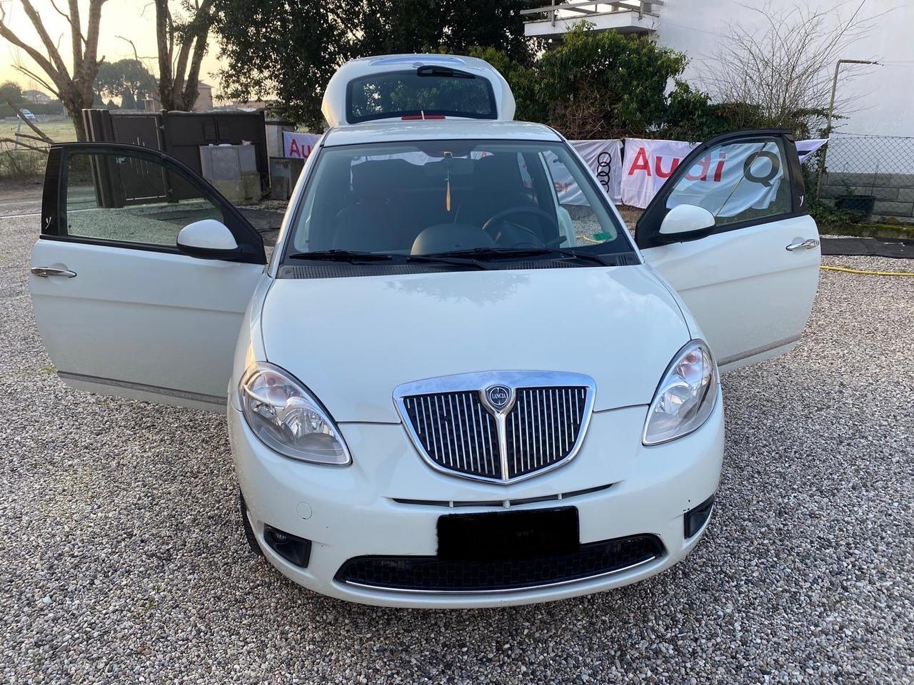 Lancia Ypsilon 1.2 69 CV Elle