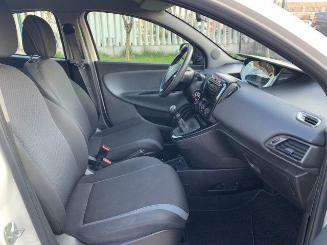 LANCIA Ypsilon 1.2 69 CV 5 porte Platinum