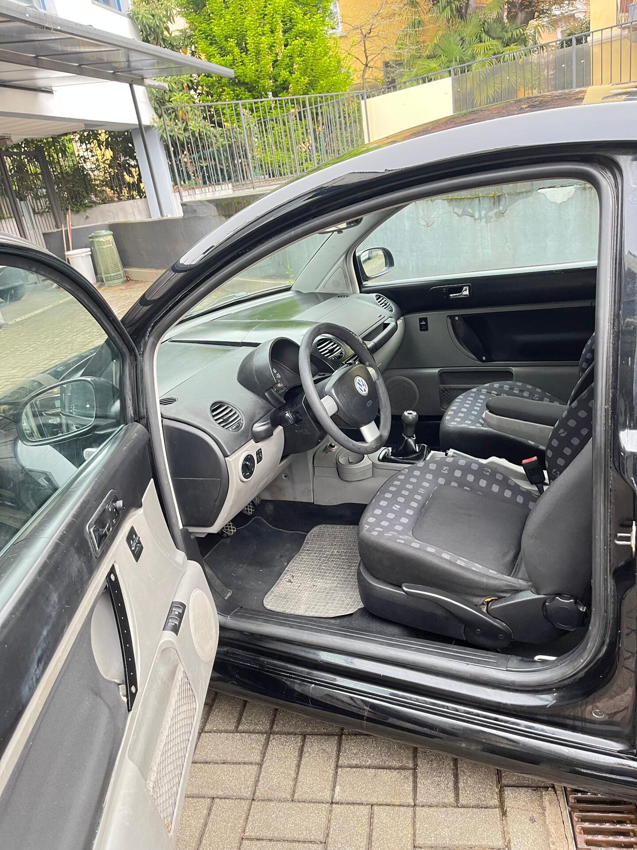 VOLKSWAGEN NEW BEETLE - 1.9 TDI - 101CV