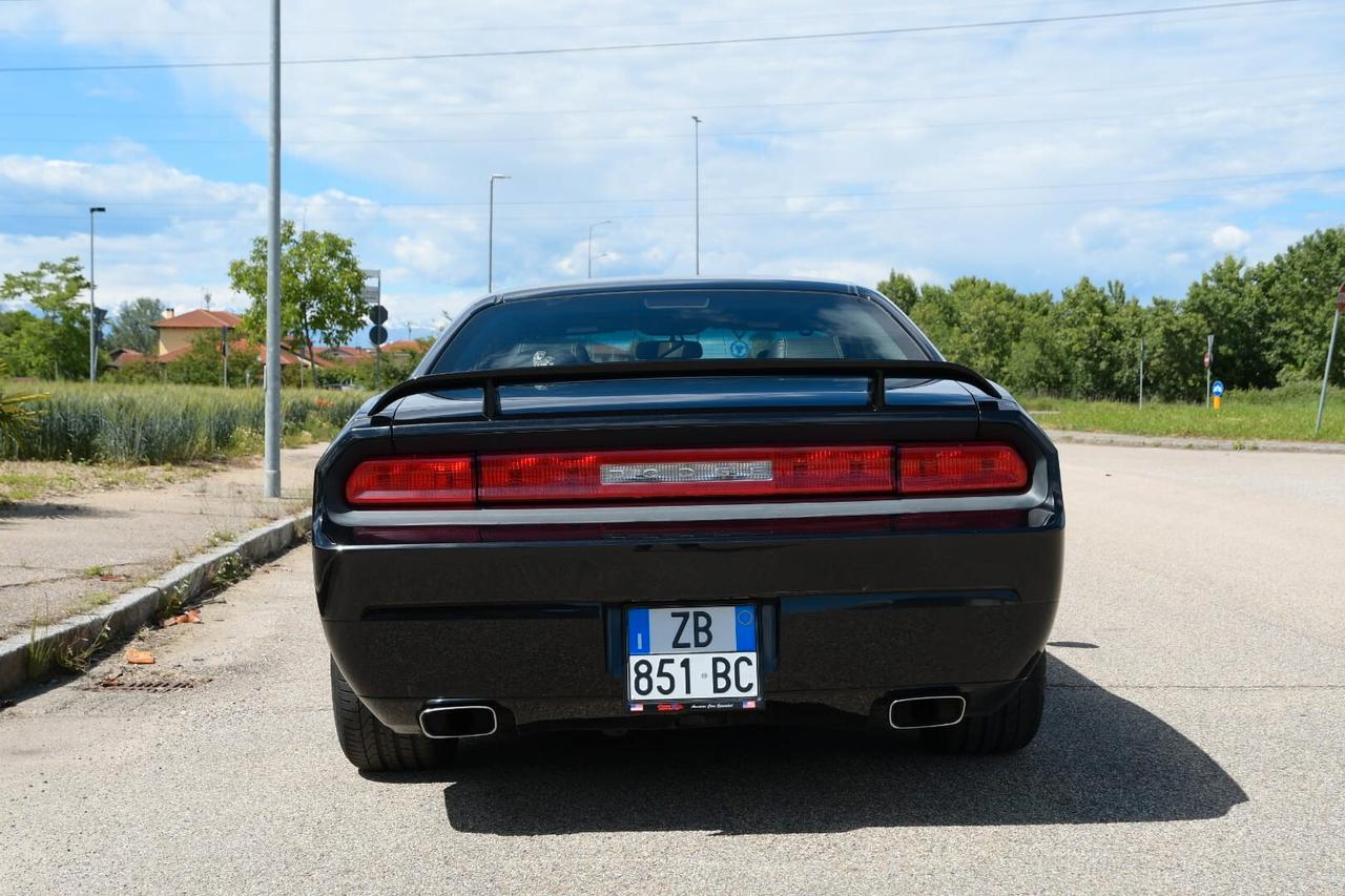 Dodge Challenger SRT-8 2009