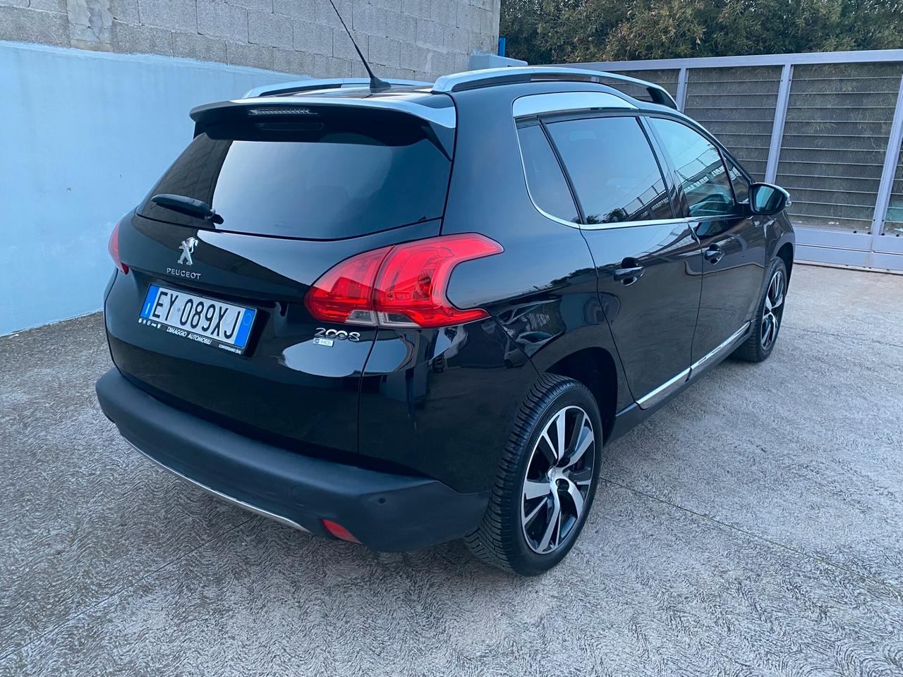 Peugeot 2008 1.6 e-HDi 115 CV | 2015