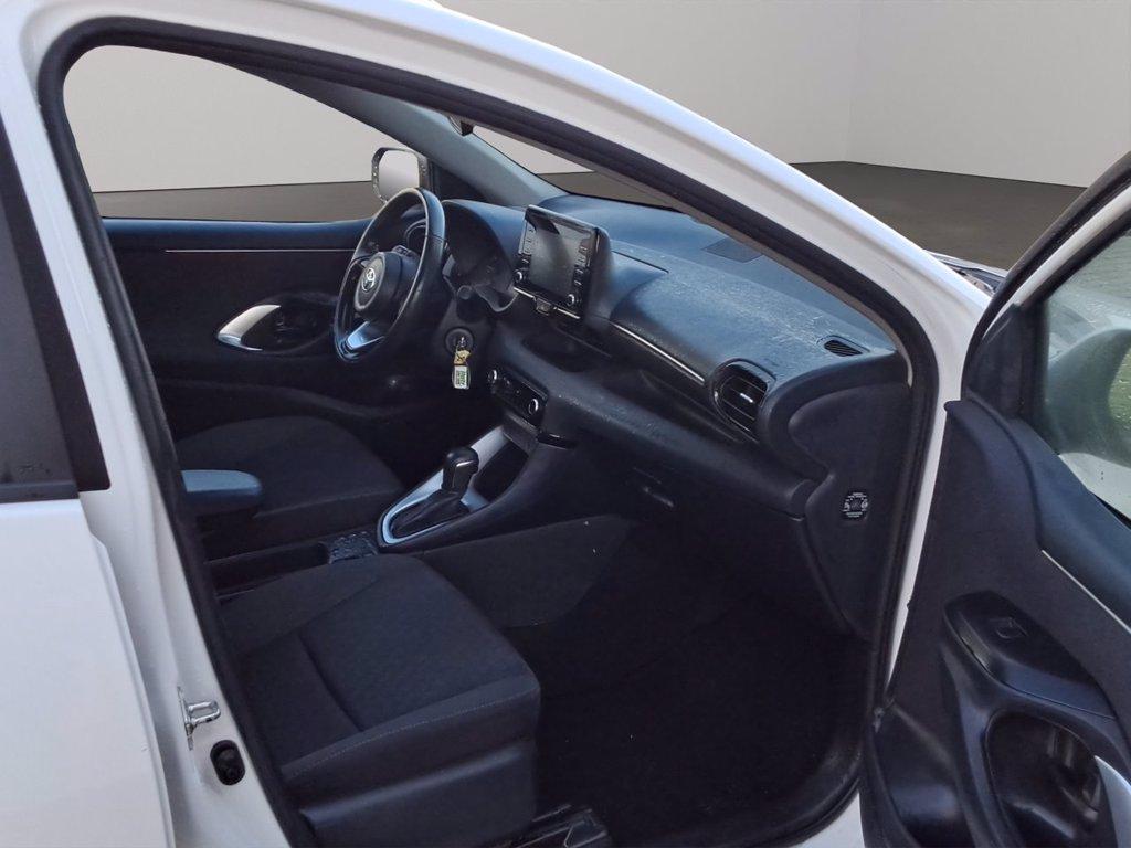 TOYOTA Yaris 1.5h active del 2023