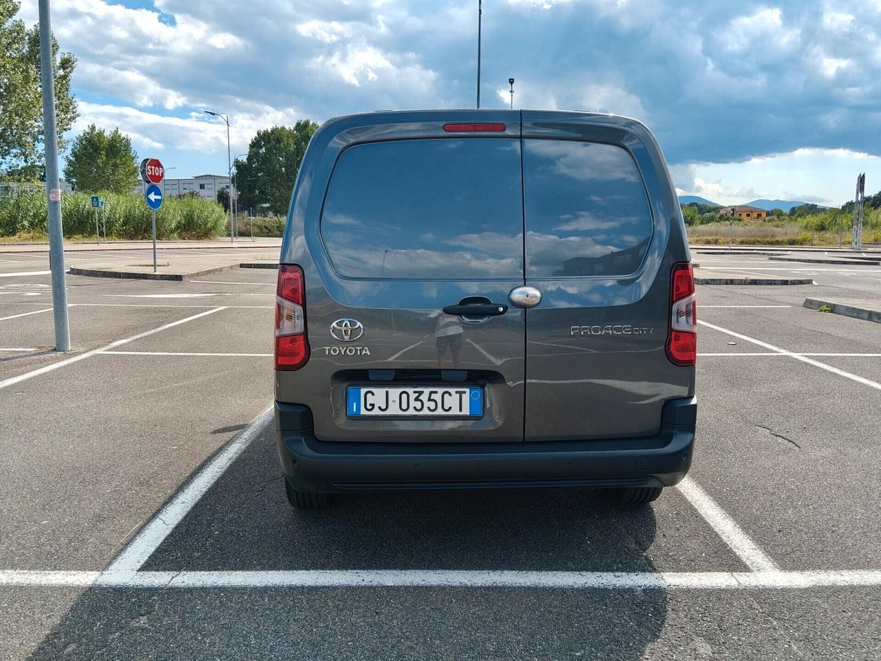 Toyota Proace city