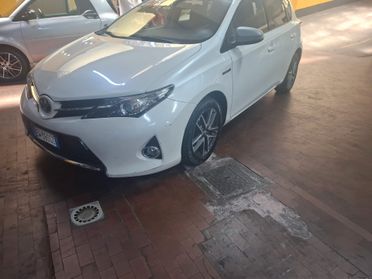 Toyota Auris 1.8 Hybrid Lounge