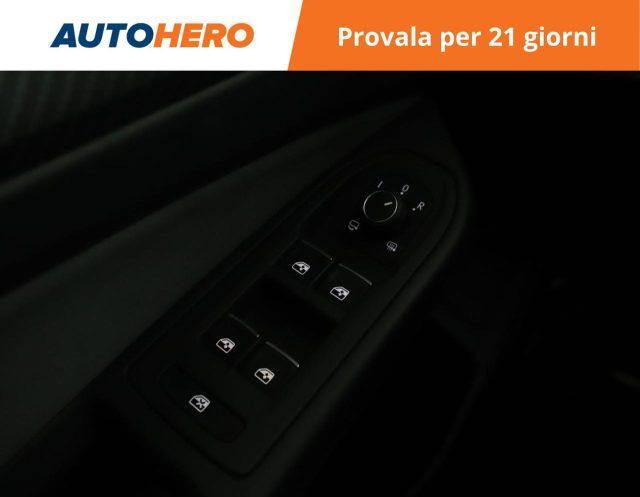 VOLKSWAGEN Golf 1.5 eTSI 150 CV EVO ACT DSG R-Line