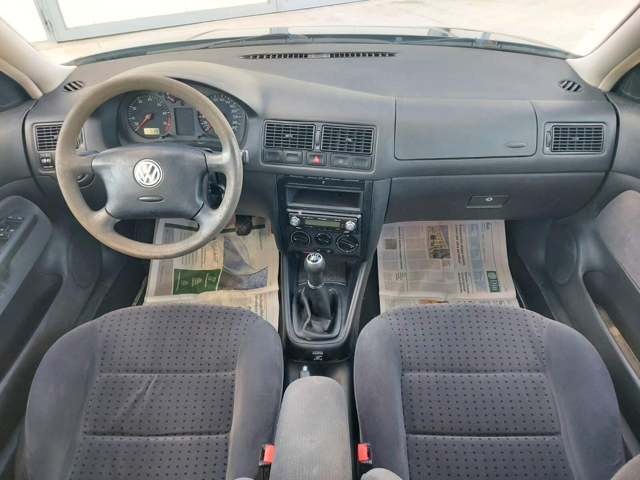 Volkswagen Golf 1.6 cat 5 porte Highline GPL
