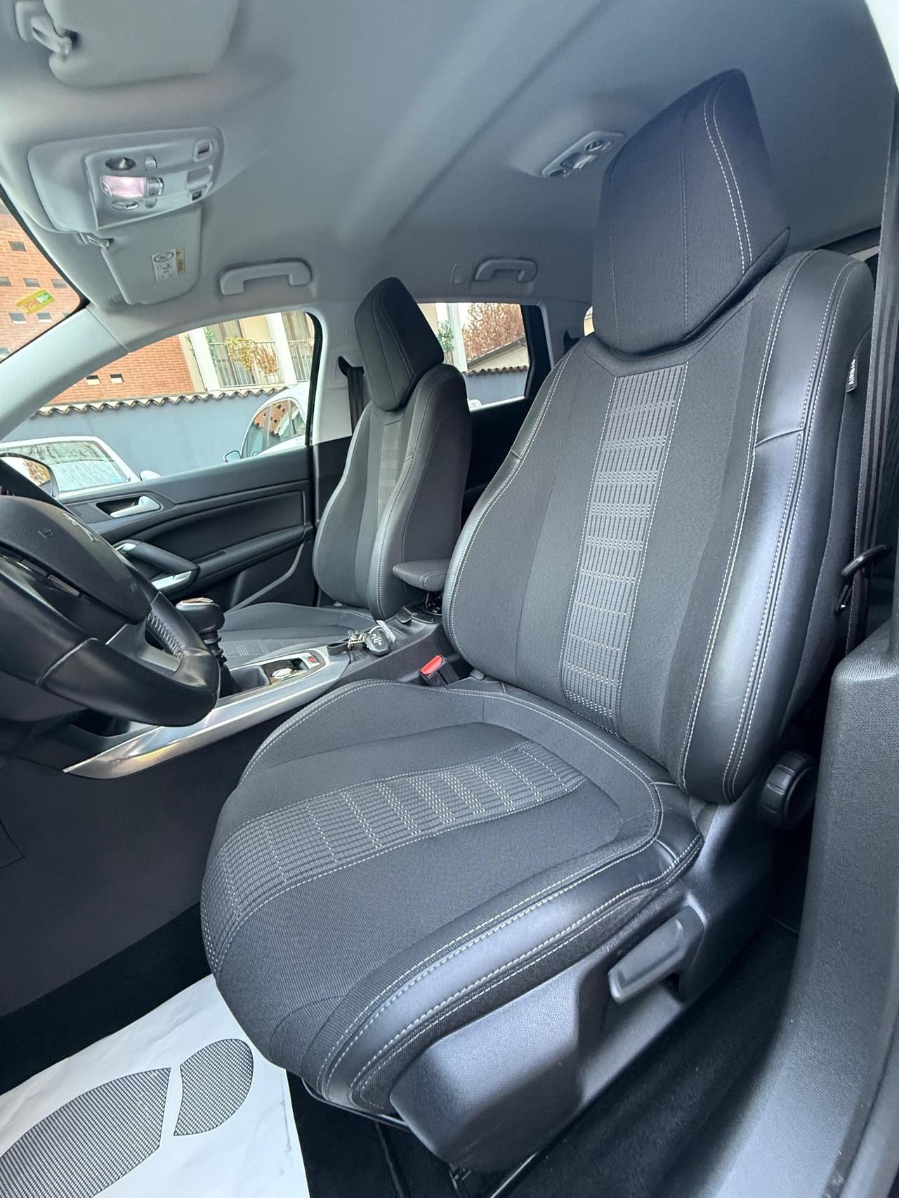 Peugeot 308 BlueHDi 130 S&S Allure