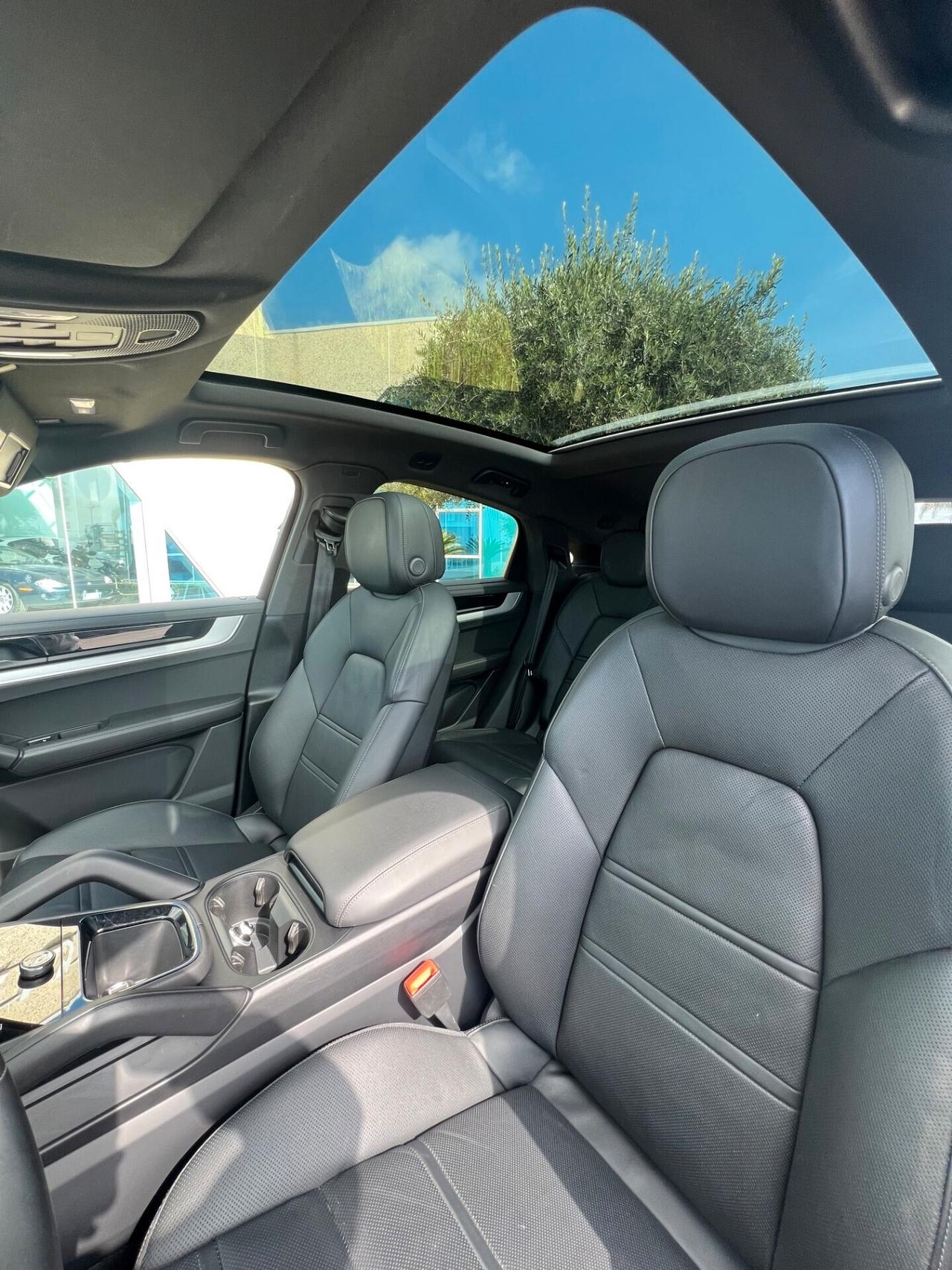 Porsche Cayenne Coupé 3.0 V6 E-Hybrid SUPER OFFERTA T-STOCK