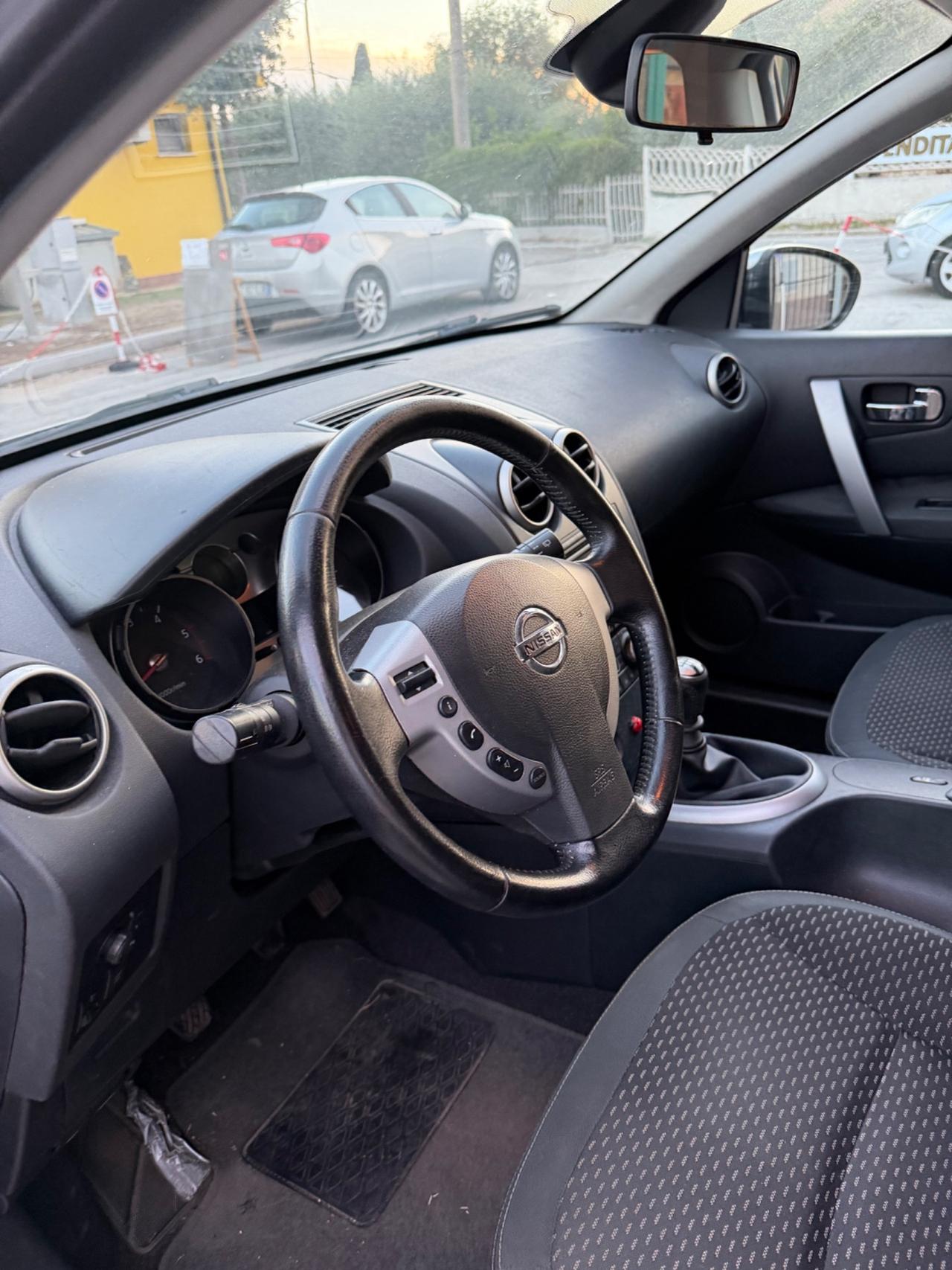 Nissan Qashqai 1.5 dCi Tekna NEOPATENTATI PRONTA CONSEGNA