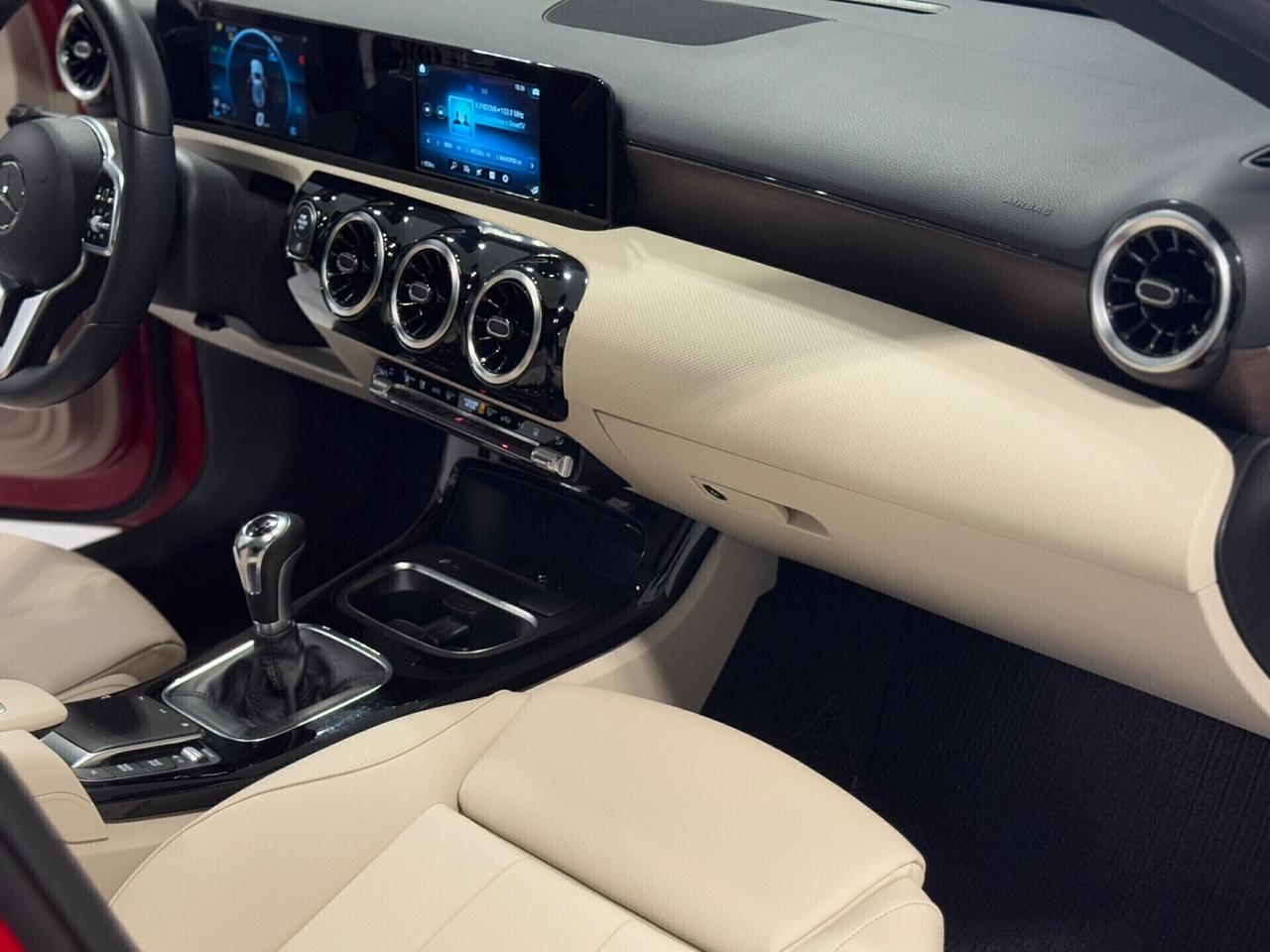 Mercedes-benz A 180 Sport AMG LINE