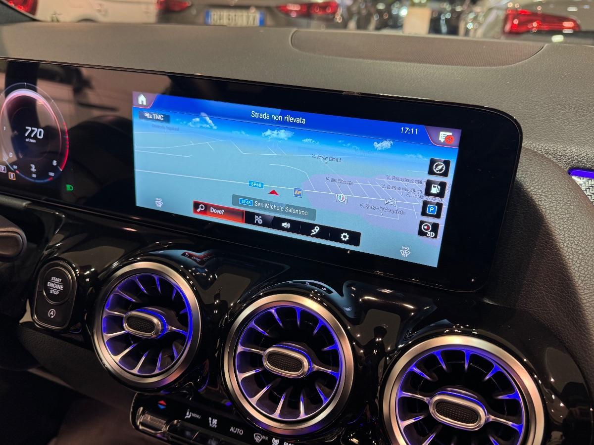 MERCEDES Classe GLA 200 d Automatic Premium AMG TETTO