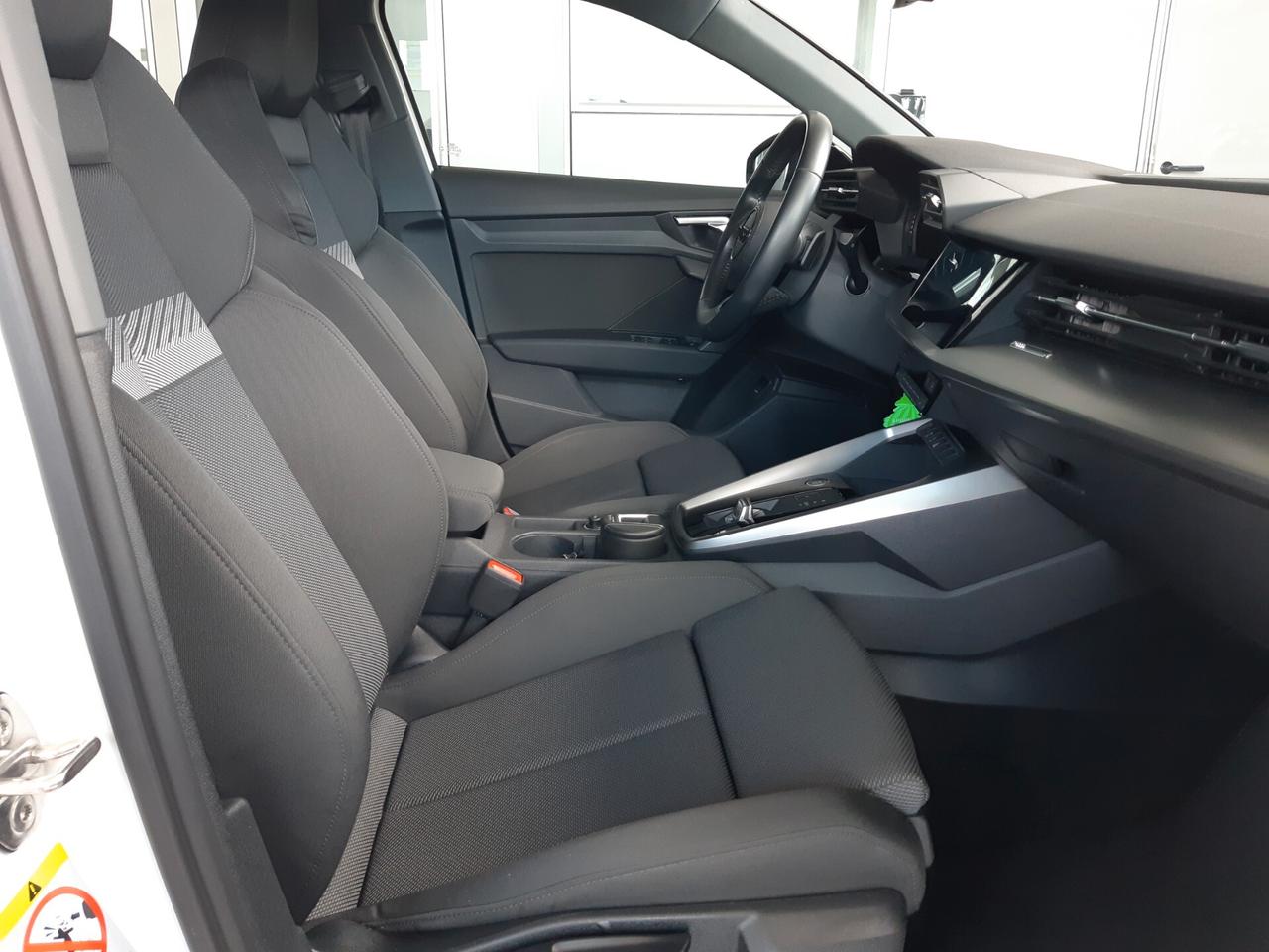 Audi A3 SPB 35 TDI S tronic line edition CON GANCIO