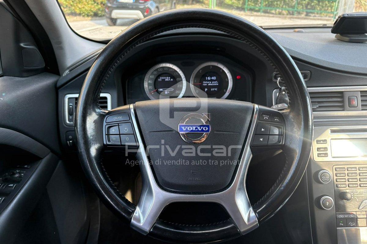 VOLVO XC70 D5 205CV AWD Geartronic Momentum