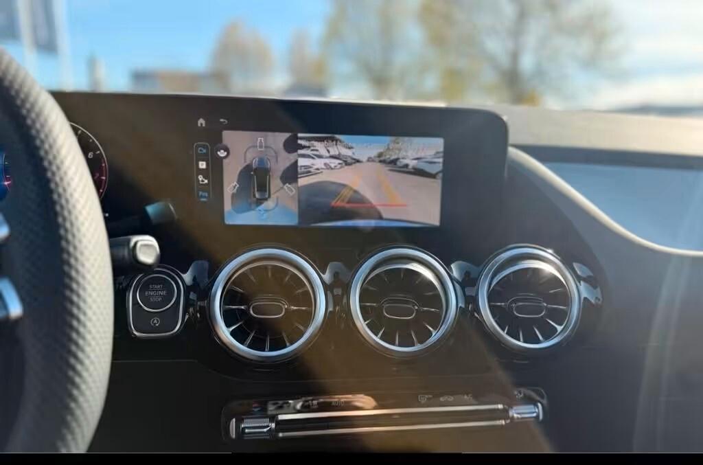MERCEDES-BENZ GLA 200D NEW 150CV AUTOMATIC 4MATIC AMG LINE ( FARI LED - TETTO PANORAMICO APR. - AMBIENT LIGHTS - PELLE - CRUISE - NIGHT PACK - NAVI PREMIUM - PARK ASSIST - TELECAMERA 360 - CERCHI 20 ) KM 3000