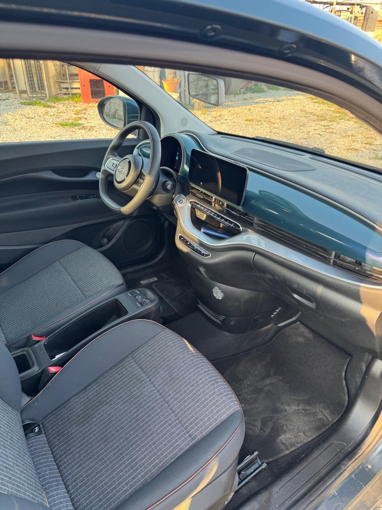 Fiat 500 500e 42 kWh