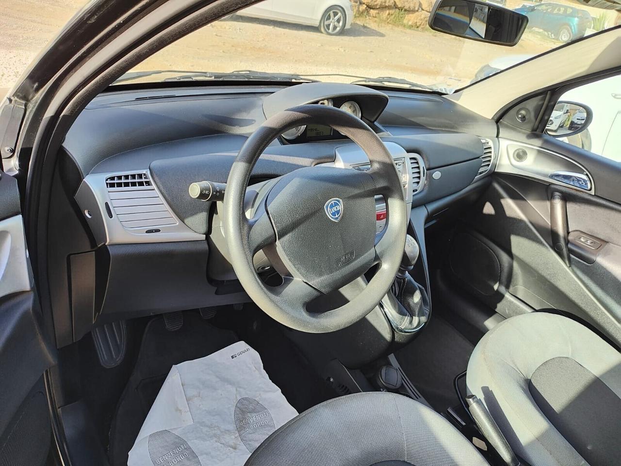 Lancia Ypsilon 1.2 Argento