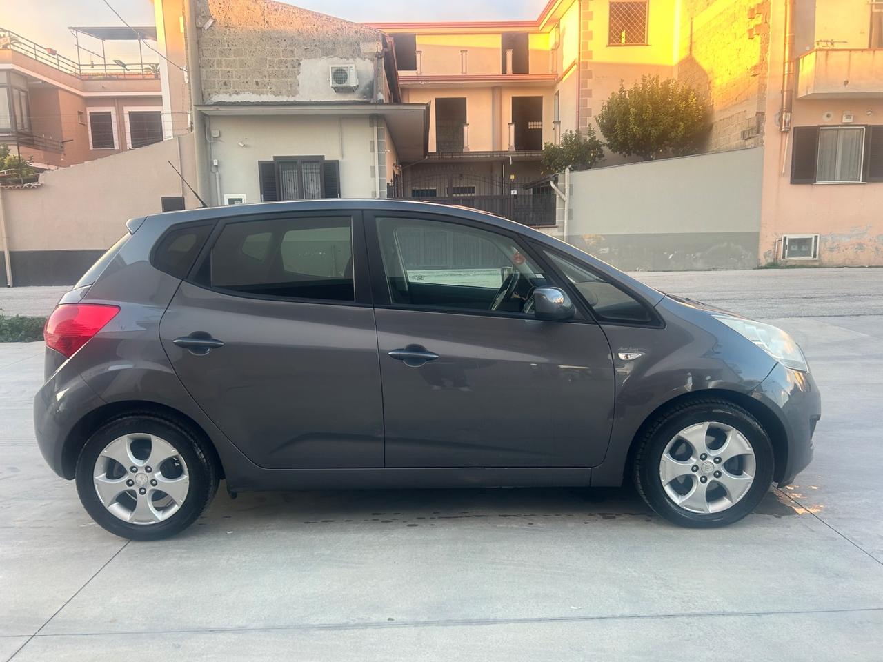 Kia Venga 1.4 CRDi 90CV WGT EX