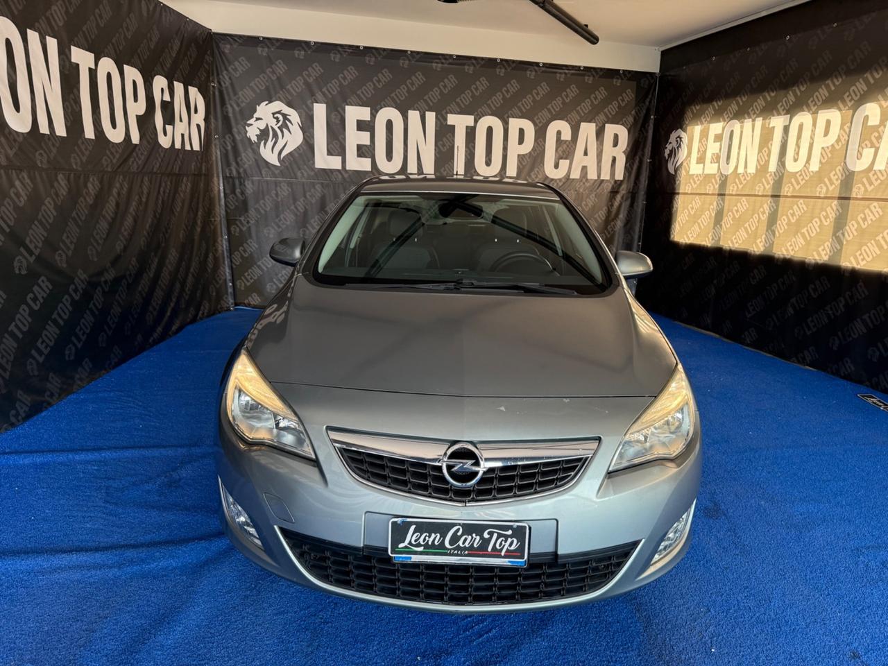Opel Astra 1.7 CDTI 125CV 5 porte Cosmo distribuzione effettuata